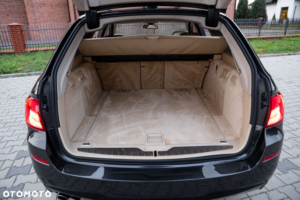 BMW Seria 5 520d Sport-Aut - 21