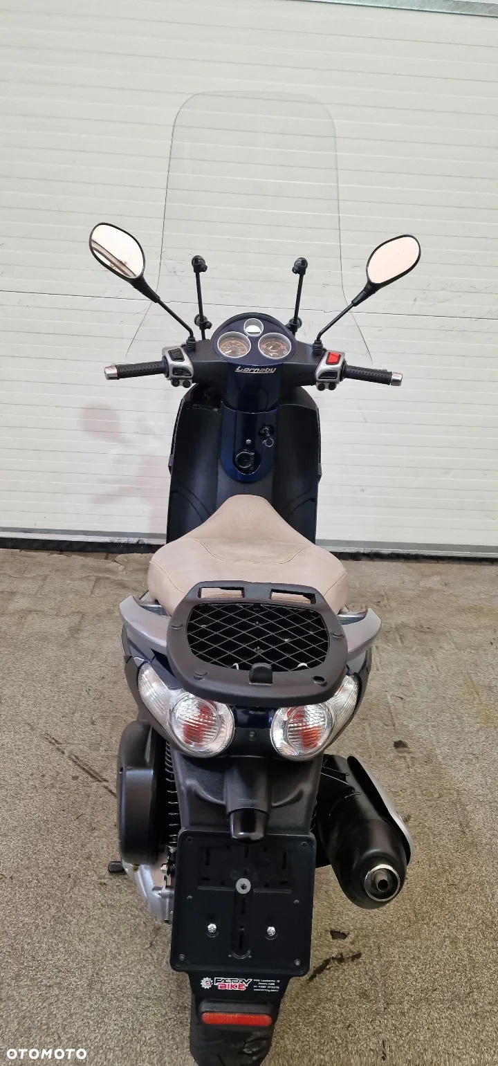 Piaggio Carnaby - 23