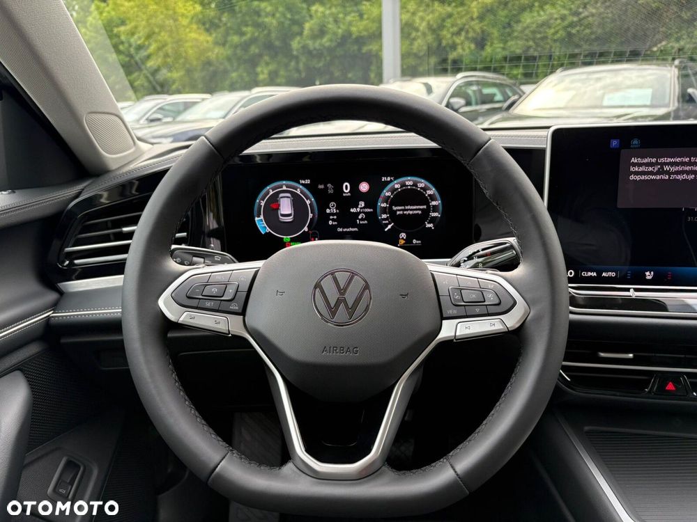 Volkswagen Passat - 13