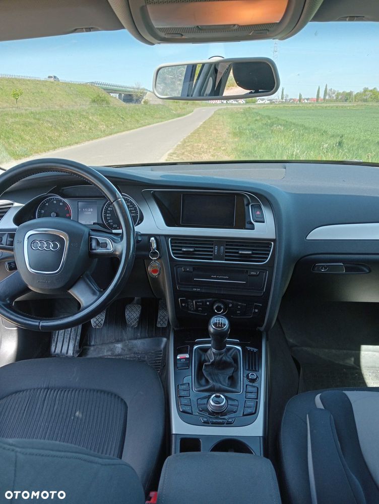 Audi A4 Avant - 6