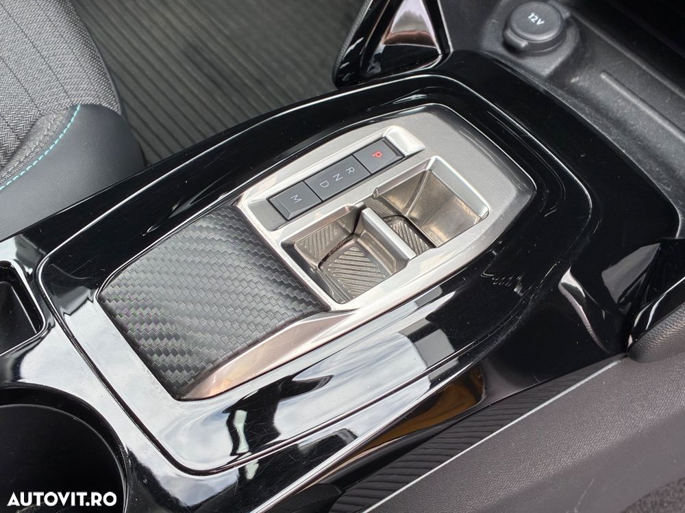 Peugeot 208 1.2 L PureTech STT EAT8 Allure Pack - 30