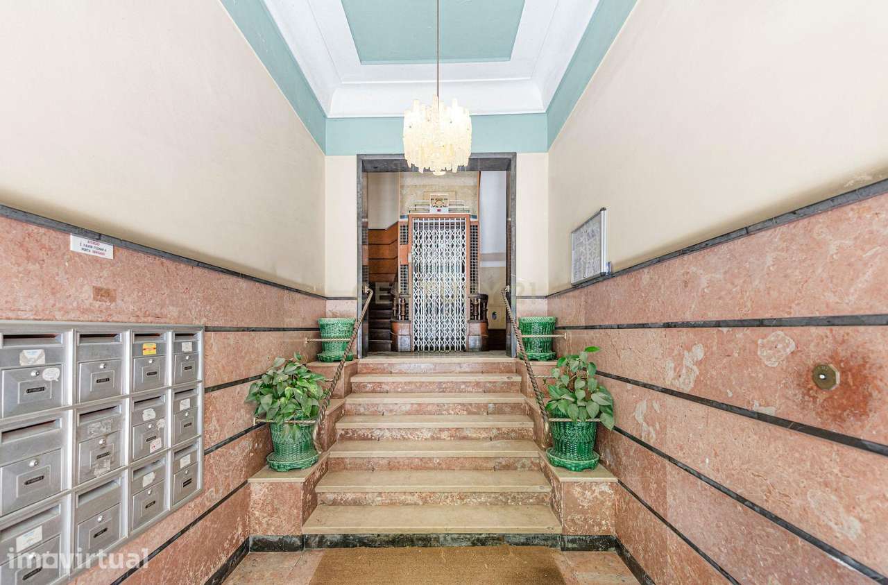 Apartamento T3+1 para venda em Roma-Areeiro - Grande imagem: 3/35