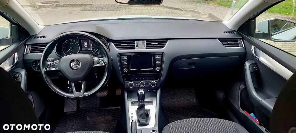 Skoda Octavia 1.6 TDI Active DSG - 7