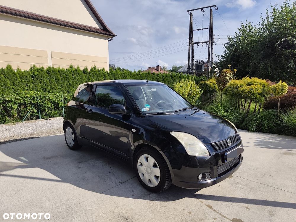 Suzuki Swift - 1