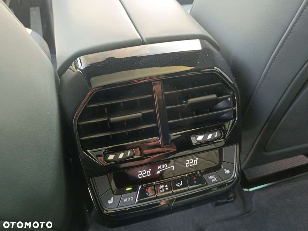 BMW iX M60 - 30