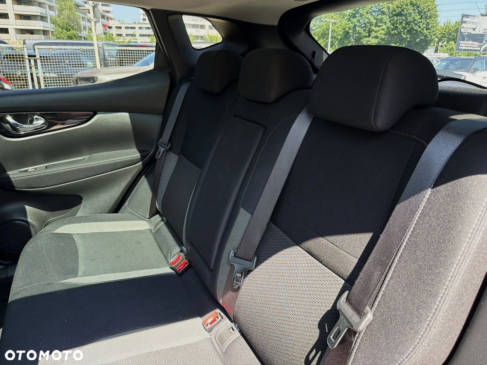 Nissan Qashqai 1.3 DIG-T N-Connecta DCT - 18