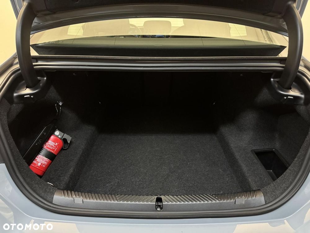 BMW Seria 5 - 34
