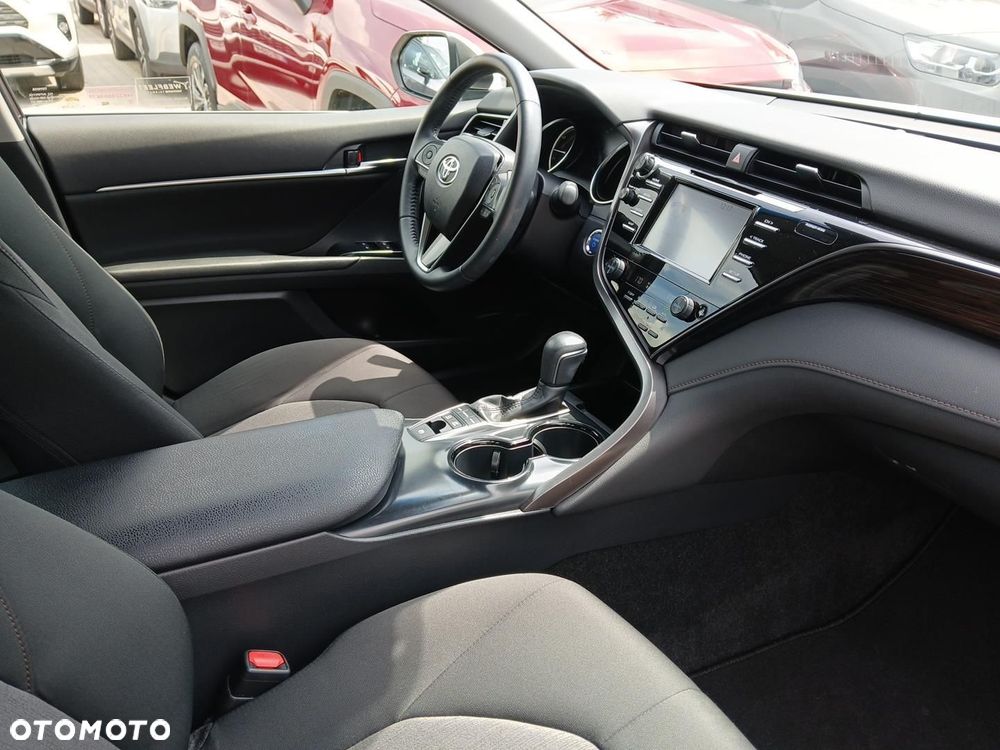 Toyota Camry 2.5 Hybrid Comfort CVT - 9