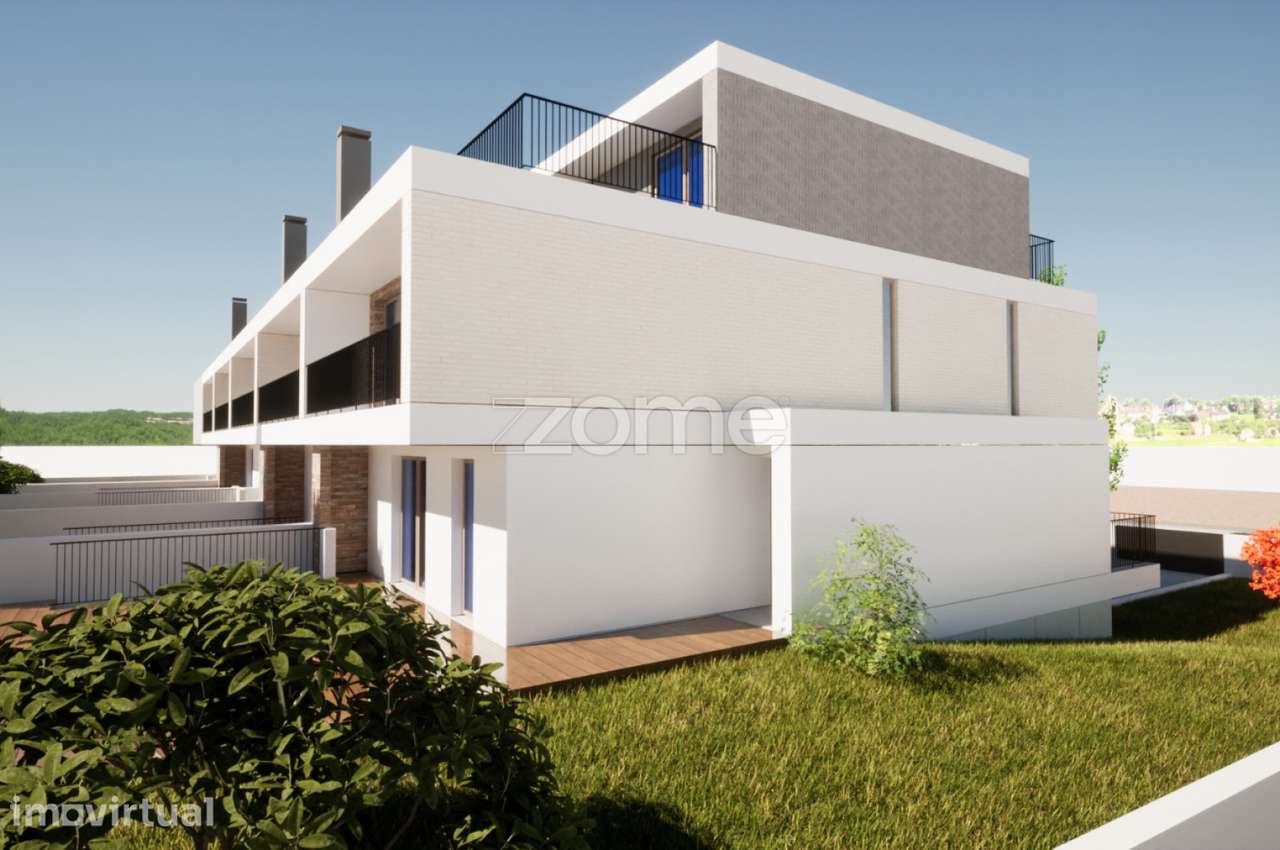 TERRENO + PROJETO DE MORADIA T3 EM BANDA (CHAVE NA MÃO)