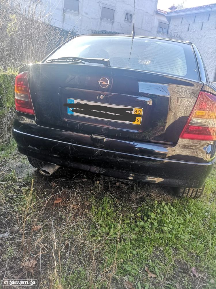 Opel Astra 1.4i 16V Sport - 2