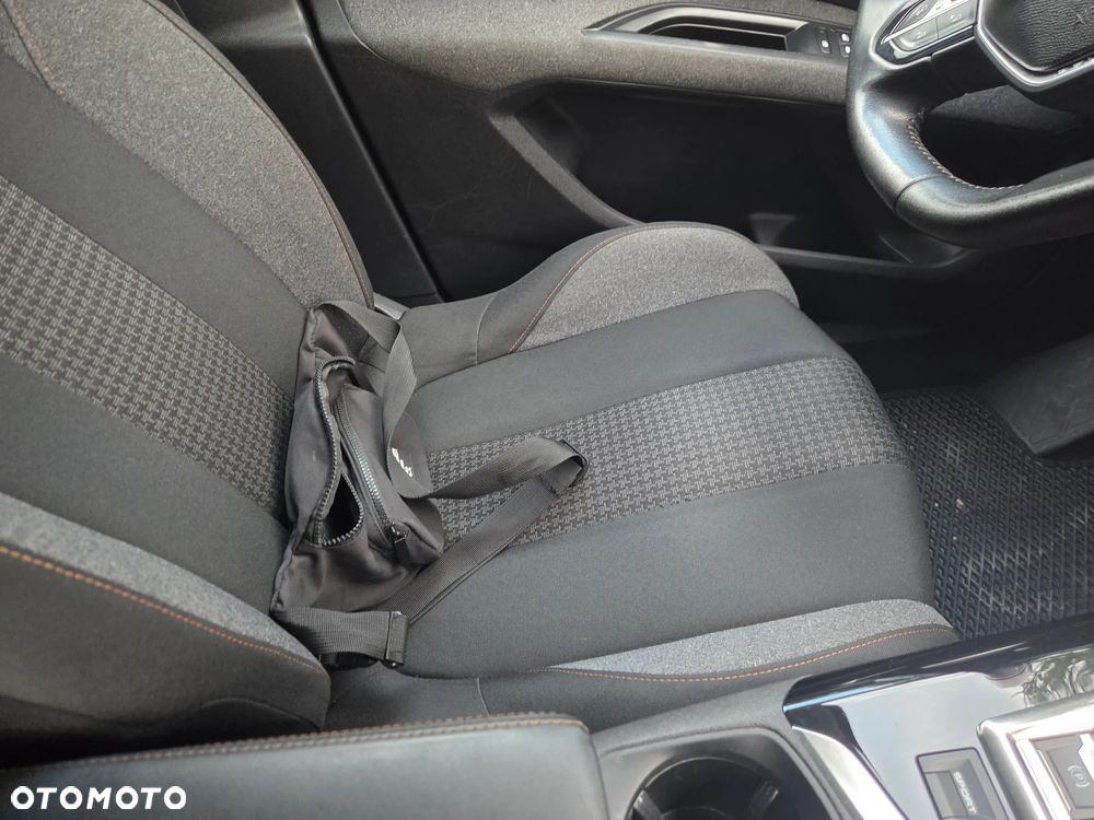 Peugeot 5008 1.5 BlueHDI Active S&S EAT8 - 27