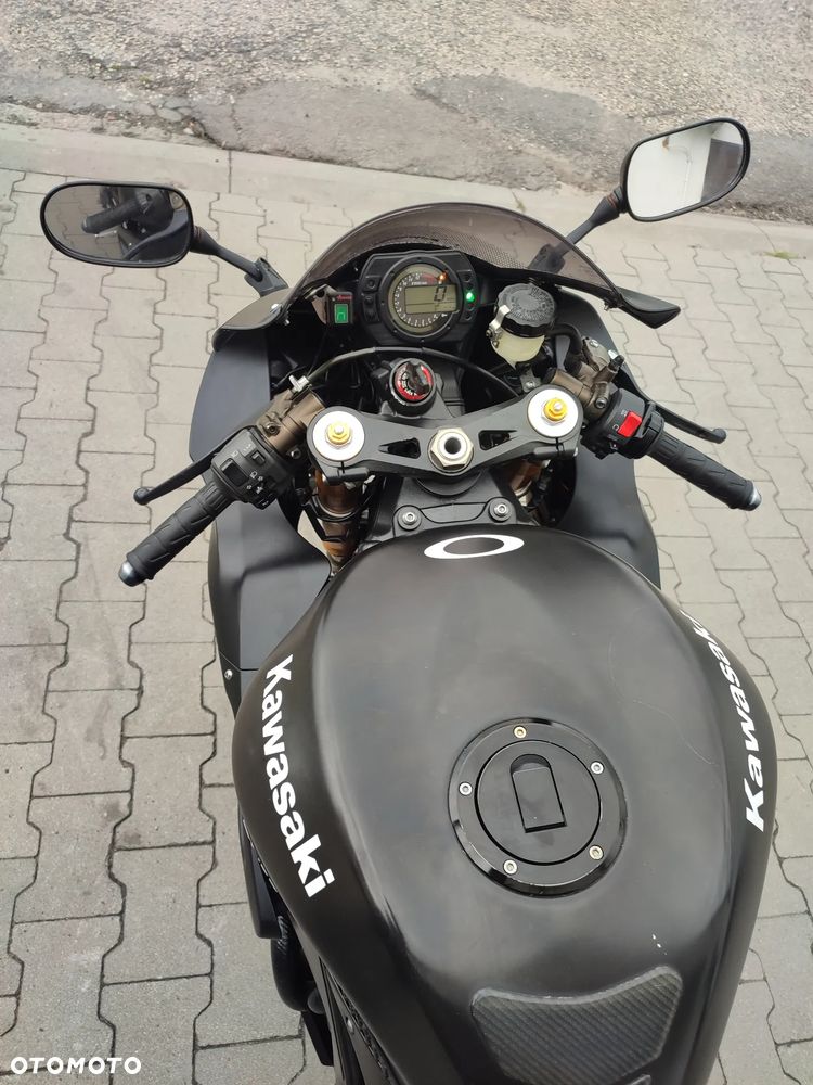Kawasaki Ninja - 32