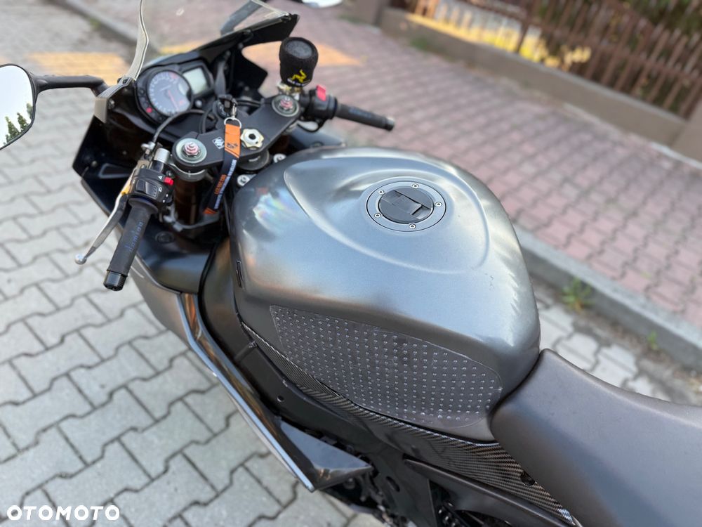 Suzuki GSX-R - 28