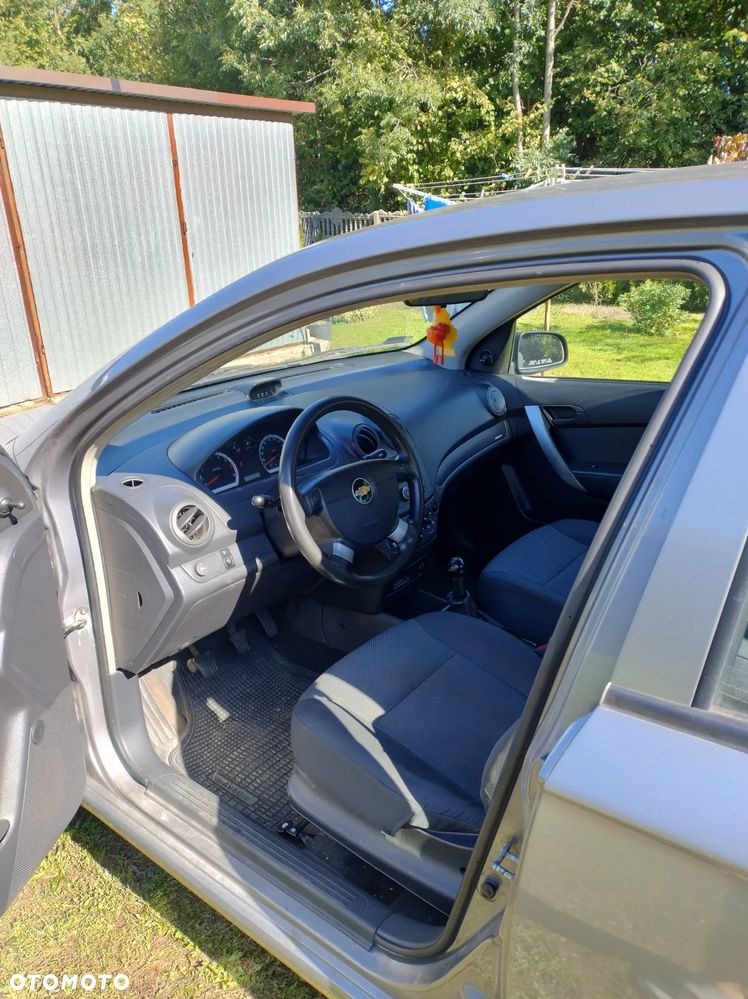 Chevrolet Aveo 1.2 16V Base / Classic - 5