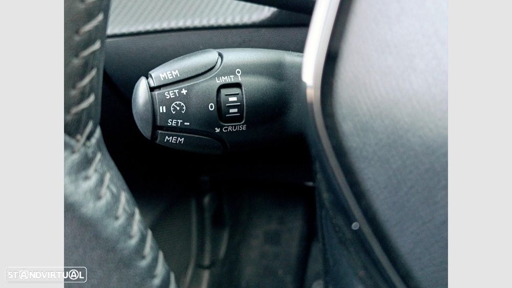 Peugeot 208 1.2 PureTech Active Pack - 22