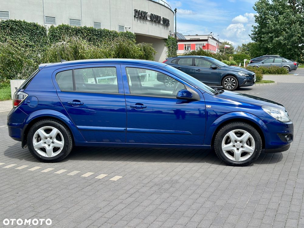 Opel Astra 1.6 NAVI - 12