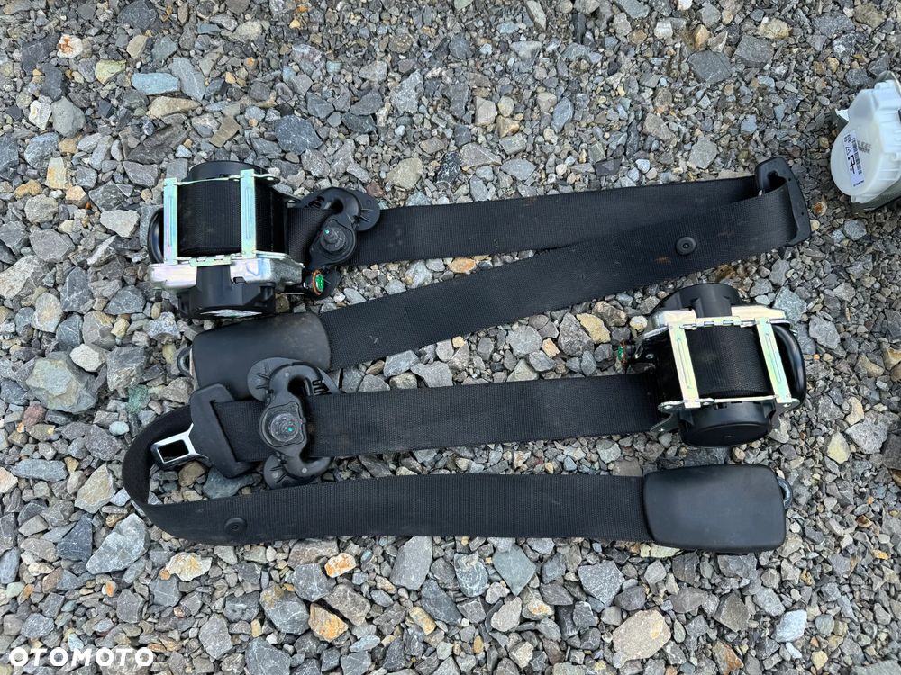 DESKA KONSOLA KOKPIT PODUSZKA PASY BMW F45 F46 ORYGINALNA - 11