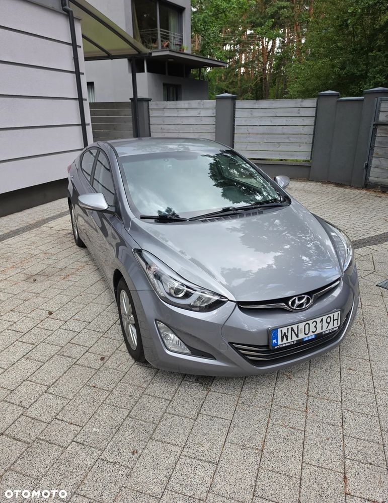 Hyundai Elantra 1.6 Style - 3