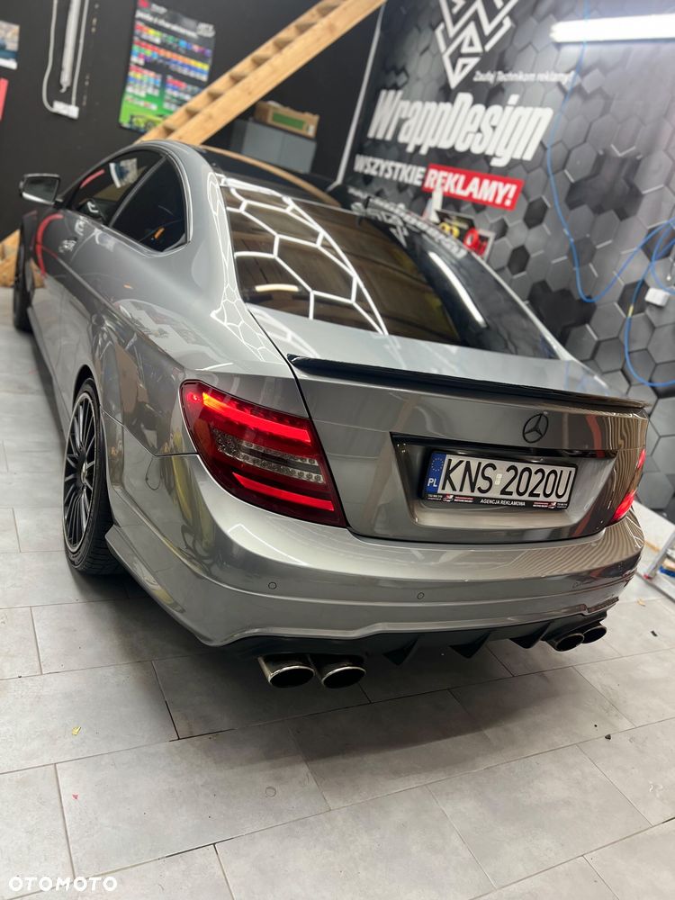Mercedes-Benz C-Class 2011 photo 5