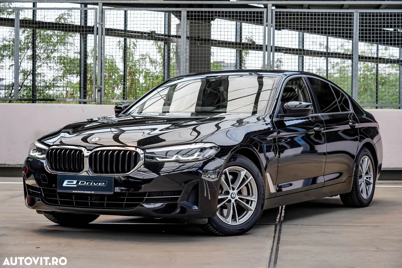 BMW Seria 5 530e Aut. - 4
