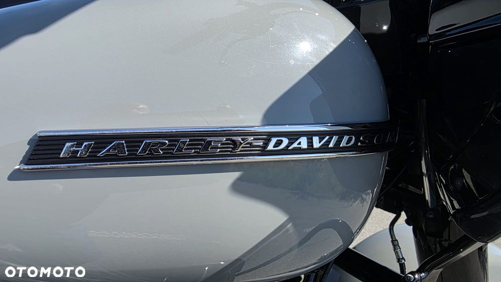 Harley-Davidson Touring Road Glide - 14