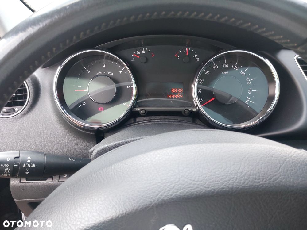 Peugeot 3008 1.6 HDi Premium - 9