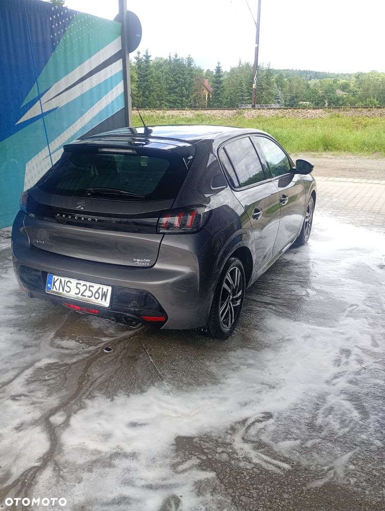 Peugeot 208 - 5