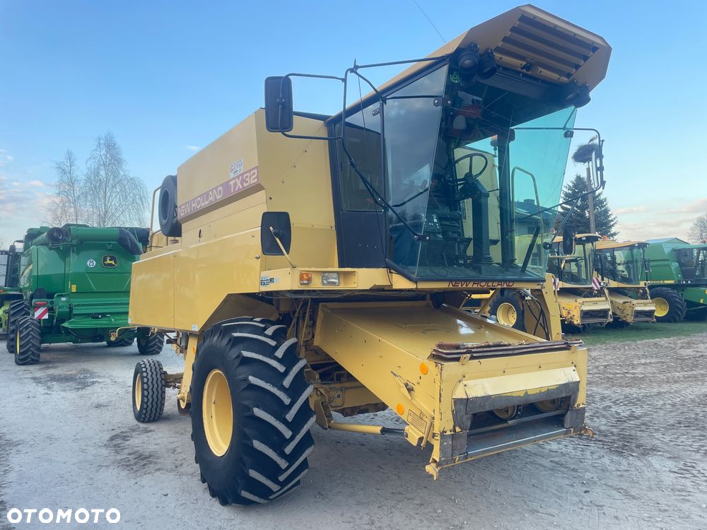 New Holland TX 32 - 3