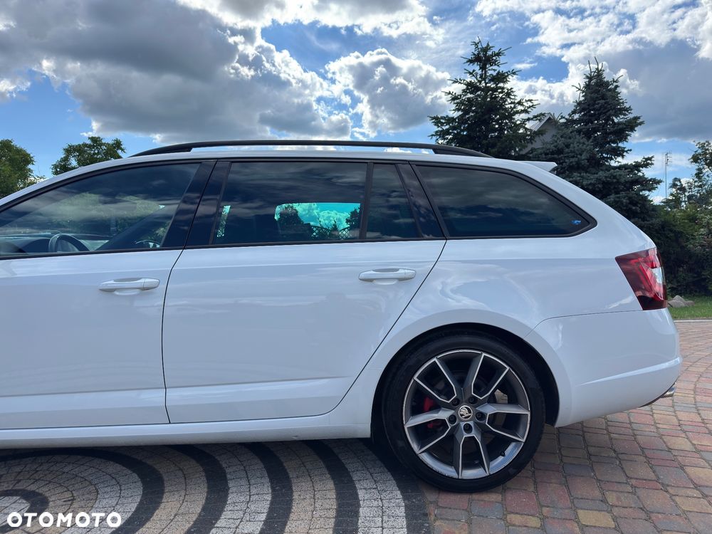 Skoda Octavia 2.0 TDI DSG RS - 13