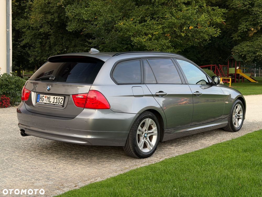 BMW Seria 3 2011 photo 5