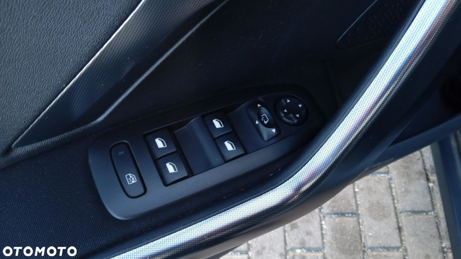 Peugeot 2008 - 15