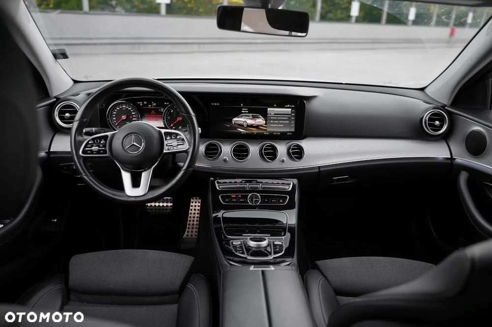 Mercedes-Benz Klasa E 200 d 9G-TRONIC Avantgarde - 31