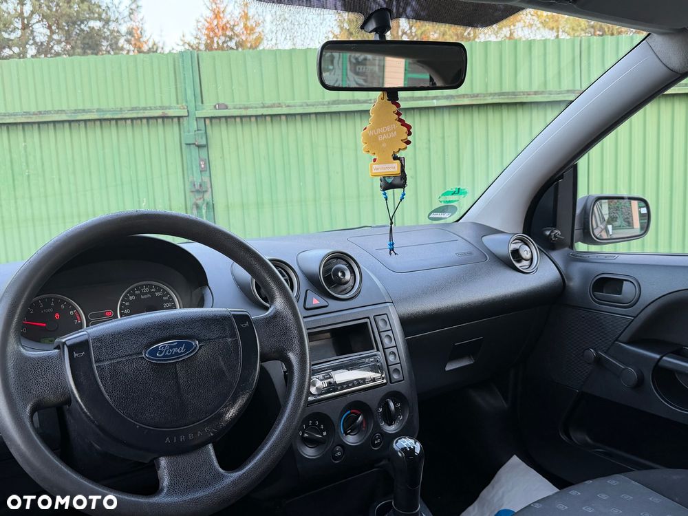 Ford Fiesta - 16