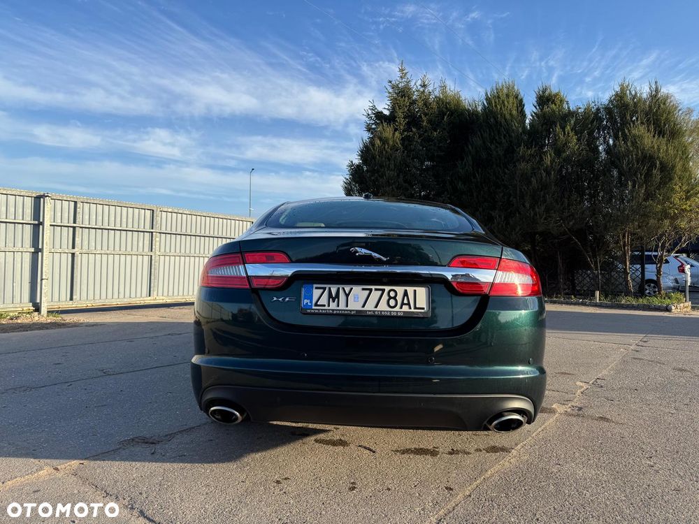 Jaguar XF 3.0 V6 D - 4