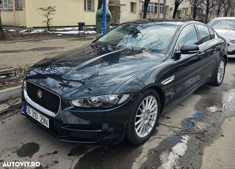 Jaguar XE 2.0 Prestige - 2