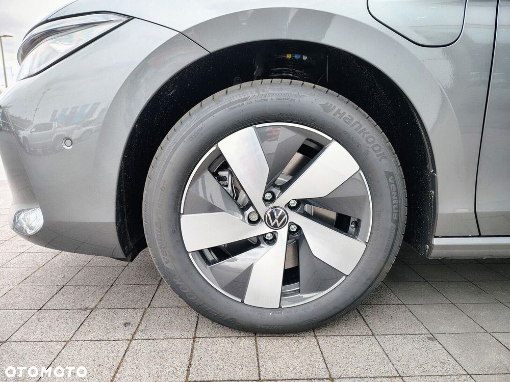 Volkswagen Passat - 12