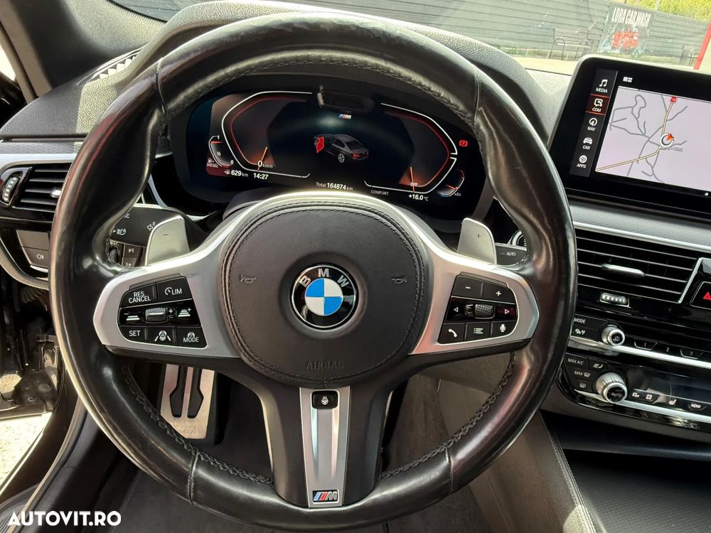 BMW Seria 5 530d xDrive AT MHEV - 9