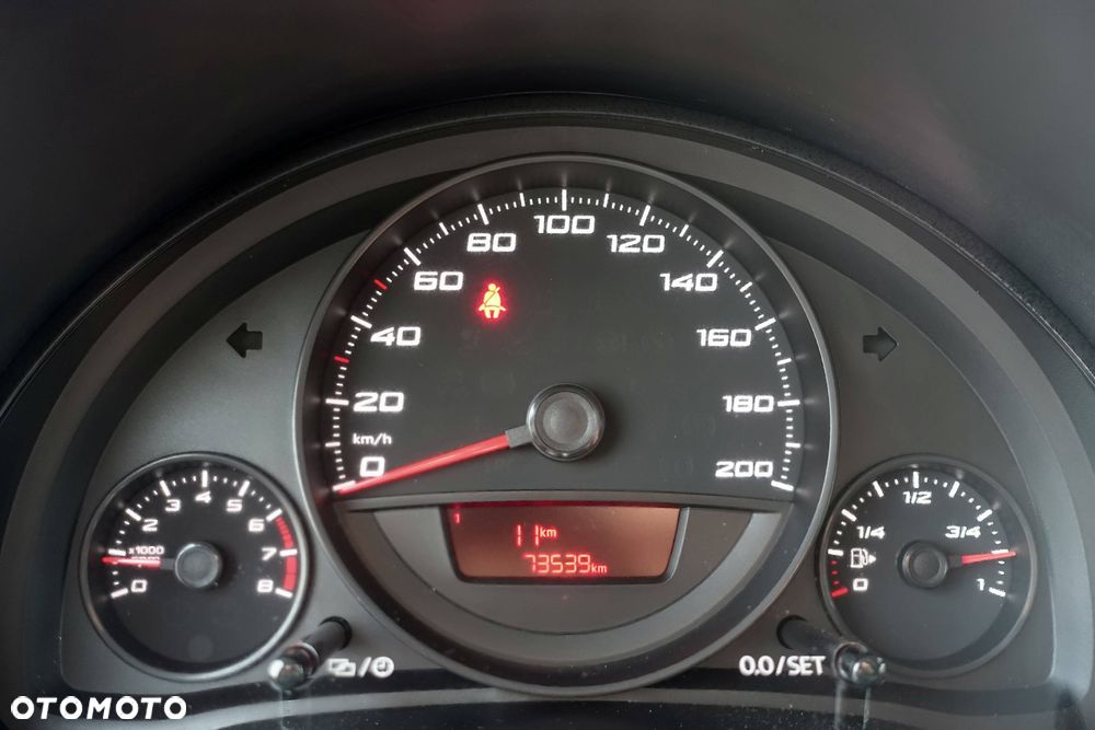 Seat Mii 1.0 Start & Stop Edition Red - 16