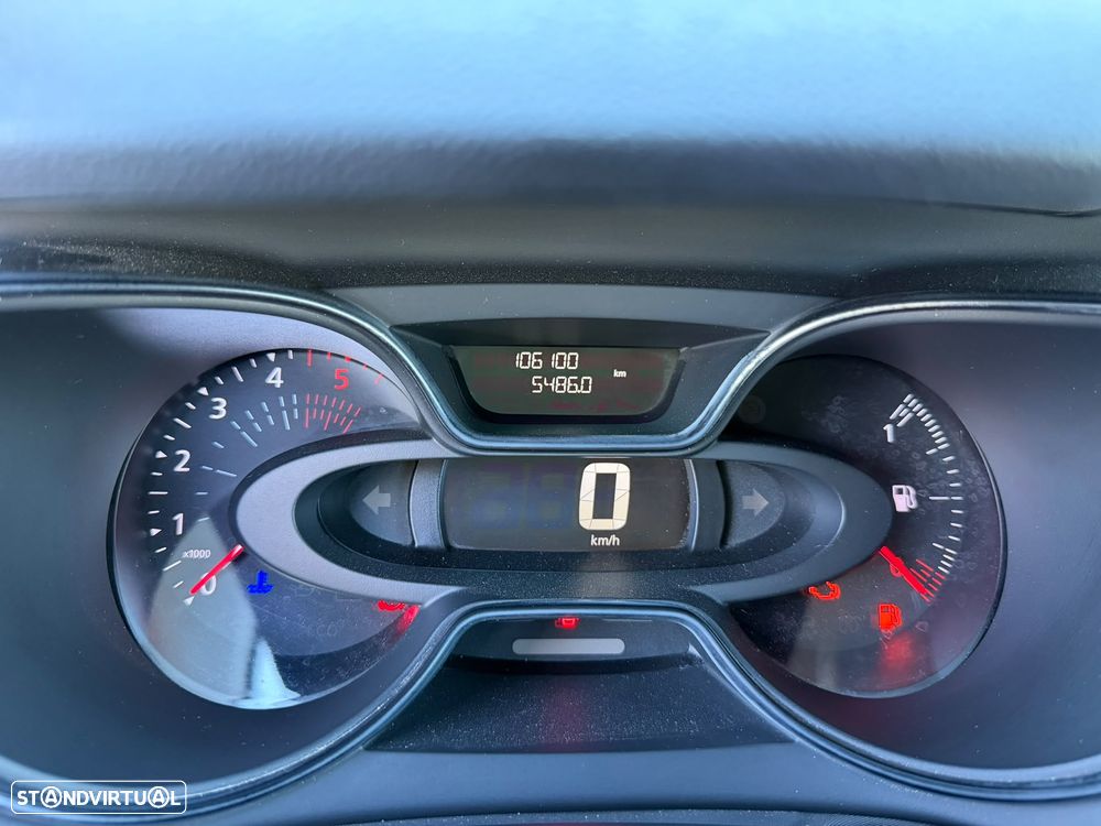 Renault Captur 1.5 dCi - 18