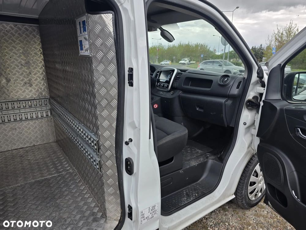Renault Trafic - 15