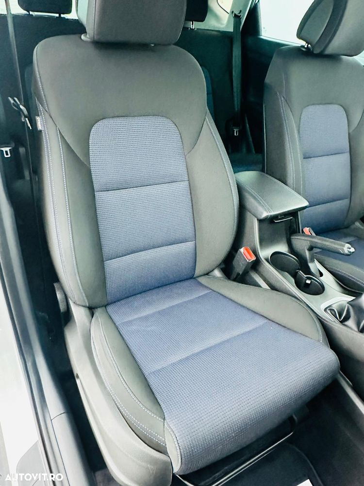 Hyundai Tucson blue 1.7 CRDi 2WD Passion Plus - 12