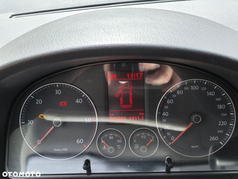 Volkswagen Touran 2.0 TDI DPF United - 8