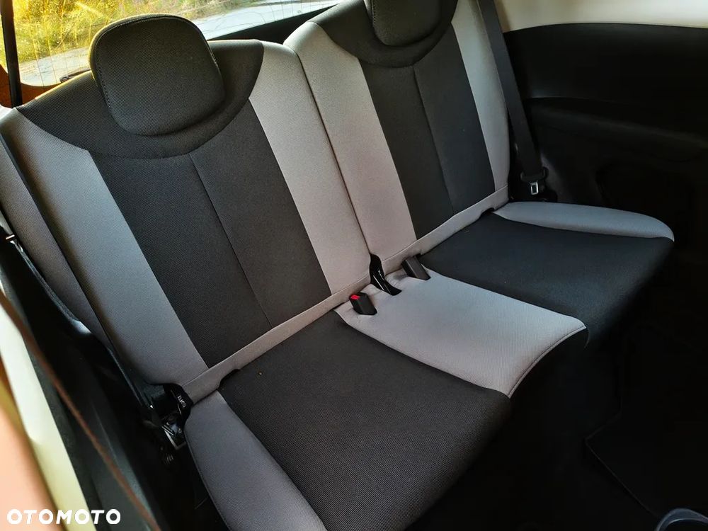 Toyota Aygo x-play touch - 23