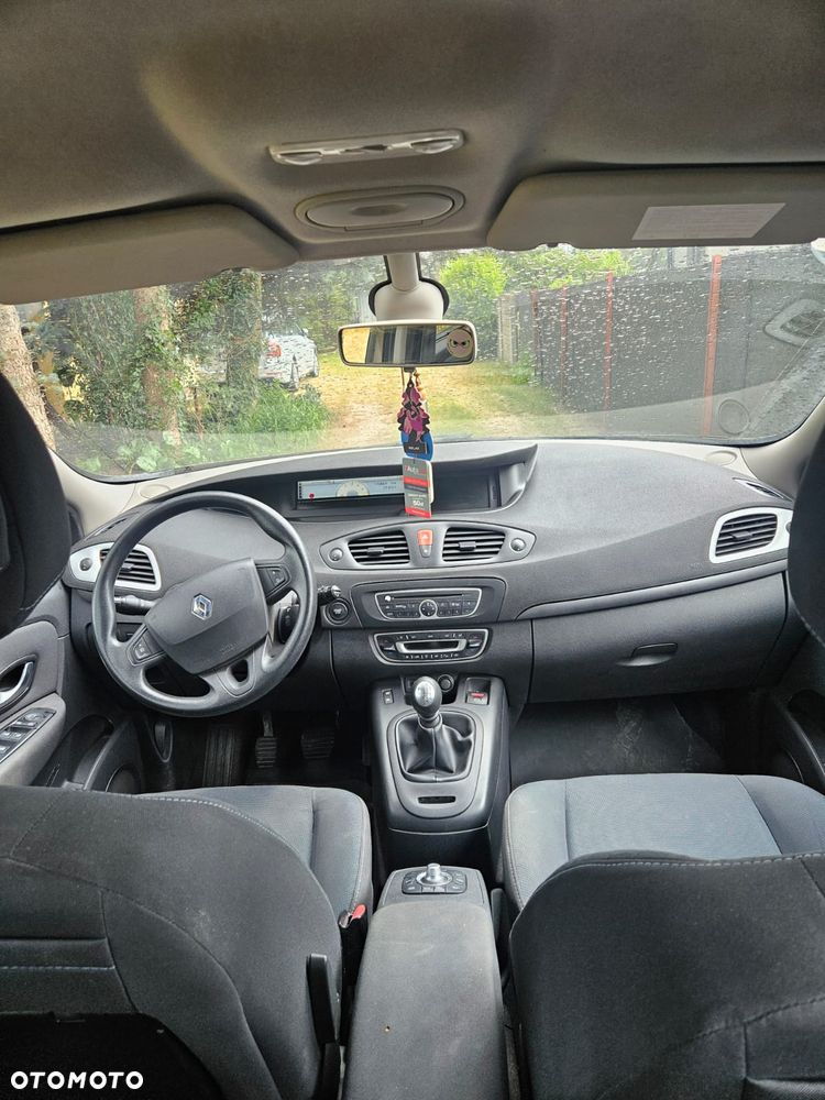 Renault Scenic 1.5 dCi Authentique - 10