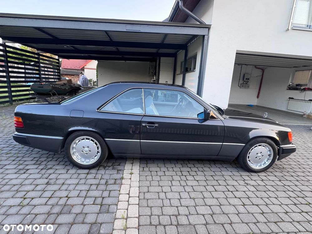 Mercedes-Benz W124 (1984-1993) - 11