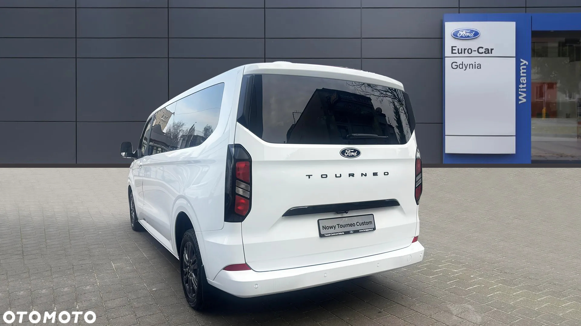 Ford Tourneo Custom 2.0 EcoBlue 320 L2 Titanium - 2