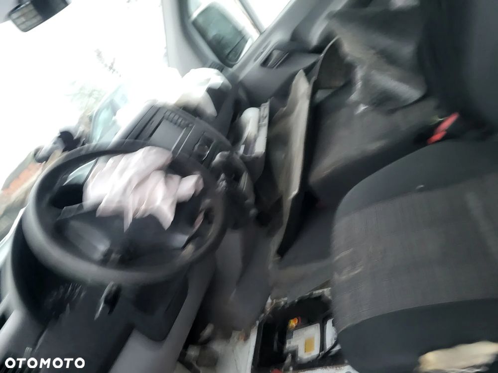 Mercedes-Benz Sprinter - 17