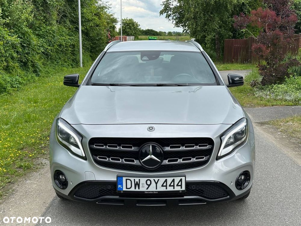 Mercedes-Benz GLA 180 d 7G-DCT AMG Line - 2