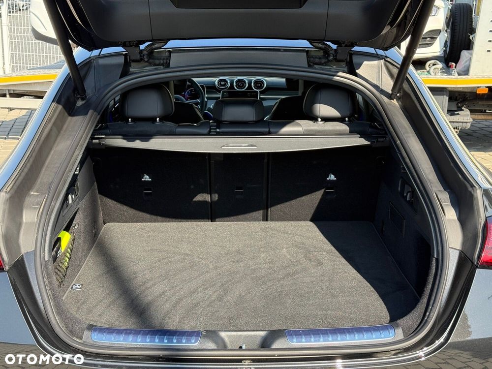 Mercedes-Benz GLC - 29