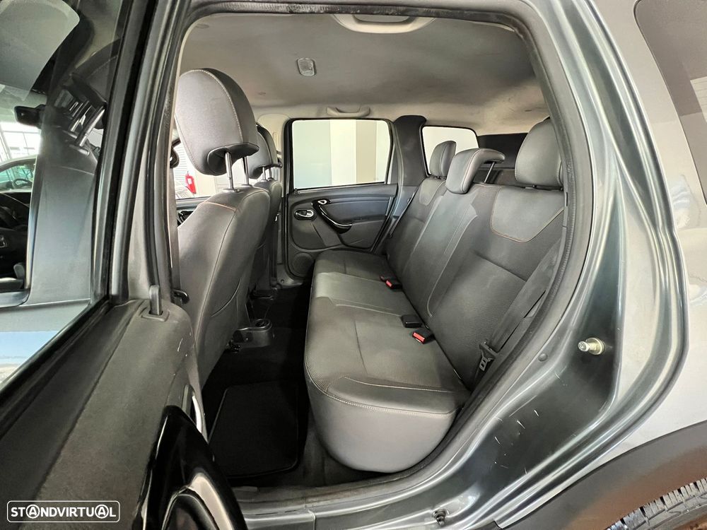 Dacia Duster 1.2 TCe SL Explorer - 11